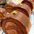あすーかドットcom's cooksnap of when they made チョコレートロールケーキホワイトデー.