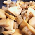 クックN7Y50W☆'s cooksnap of when they made ヒリヒリ！こんにゃくとたけのこの炒め物.