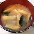 オアシス☆彡's cooksnap of when they made じゃがいも、玉ねぎ、油揚げの味噌汁.