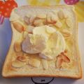 ☆hikonyan☆'s cooksnap of when they made ☆カフェ風☆アイスのせアーモンドトースト.