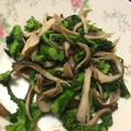 りんちゅとボス's cooksnap of when they made 舞茸と菜の花のにんにく炒め.