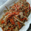momoazeru's cooksnap of when they made 便秘を解消するごぼうの鶏そぼろ炒め.