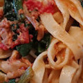 れそそ's cooksnap of when they made 舞茸とほうれん草のトマトパスタ.