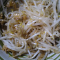 葉酸摂取しなきゃ's cooksnap of when they made 簡単❤もやしとザーサイの和え物.