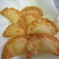 ミニチュアバジル's cooksnap of when they made 餃子の皮で☆チーズ揚げ.