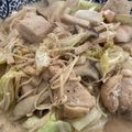 yukariix's cooksnap of when they made キャベツとムネ肉のマヨポン炒め.
