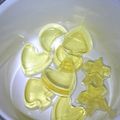 juyujuyuno's cooksnap of when they made 材料3種類だけ！簡単果汁グミ♪.