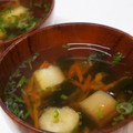 なななな♡MaMa's cooksnap of when they made 湯葉とわかめのお吸い物.