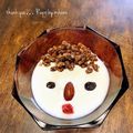 GoGo島みかん's cooksnap of when they made ブルガリアヨーグルトで顔アート.