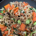 クックZ5DBHD☆'s cooksnap of when they made 蓮根と青梗菜と豚バラ肉の中華炒め.