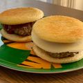 Saka_Shin's cooksnap of when they made 食パンで作るバンズのハンバーガー☆☆☆.