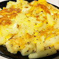 凜ちゃん優ちゃんママ's cooksnap of when they made 卵とポテトとハーブのピザ風卵焼き♪.