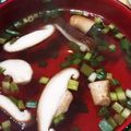 yknobi's cooksnap of when they made 椎茸のお吸い物.