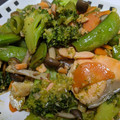 9625★'s cooksnap of when they made 簡単おかず＊鮭と野菜のバター醤油炒め＊.