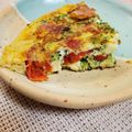 hebotin's cooksnap of when they made ブロッコリーとミニトマトのオムレツ！.
