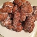 グランドフォークス's cooksnap of when they made パン屋さん定番のツイストドーナツ.