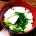 もん★もん's cooksnap of when they made 簡単、激ウマ♬ 水菜と卵豆腐のお吸い物.