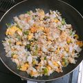 ロイヤルミルク♪'s cooksnap of when they made 子供に大好評☆ごま鮭チャーハン.