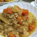 ユーロン's cooksnap of when they made 圧力鍋で挽肉のカレー肉じゃが.
