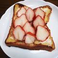 よーこ☆ガッキー's cooksnap of when they made ＊苺のフレンチトースト＊.