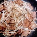のりこったん's cooksnap of when they made 簡単！もやしたっぷりレバニラ炒め.