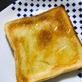 しょうちゃんれしぴ's cooksnap of when they made カリッ♪じゅわ～♪シュガートースト.