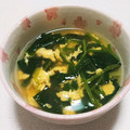 もぐ・ω・くま's cooksnap of when they made ほうれん草とフワフワたまごのお吸い物.