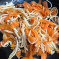 Hanachan13's cooksnap of when they made お弁当のおかず★ニンジンとエノキの炒め物.