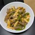 J_son's cooksnap of when they made こんにゃくで！少しヘルシーな青椒肉絲風.