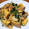 sunujiro's cooksnap of when they made カニかま入りニラ玉炒め.