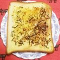こげ岡's cooksnap of when they made ふりかけトースト.