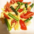 Oxnard_KK's cooksnap of when they made 海老とトマトのふわふわ卵炒め.