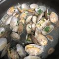 クックJA1A68☆'s cooksnap of when they made アサリの酒蒸し.