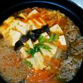 o☆shino's cooksnap of when they made 本格的中華火鍋です。辛さが良いね〜.