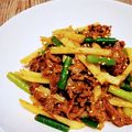 ▶wakakazu's cooksnap of when they made にんにくの芽とじゃが芋・牛肉の炒めもの.