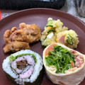 ♪♪maron♪♪'s cooksnap of when they made てるてる鬼と青花の簡単かわいい巻きずし.