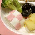 りこまこせいやのパパ's cooksnap of when they made おせちに二枚のかまぼこがカッコいい市松に.