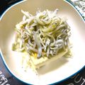 夕飯は６時です's cooksnap of when they made 冷や奴 しらす乗せ.
