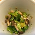 T△U's cooksnap of when they made ブロッコリーとしめじのたっぷり胡麻和え.