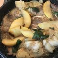 Yokchina's cooksnap of when they made アルザス風豚肉、キャベツとリンゴの煮込み.