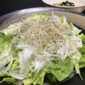 ☆GSSQHY☆'s cooksnap of when they made ズボラなレタスとジャコのさっぱりサラダ.