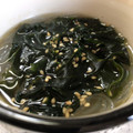 クックA6TVC0☆'s cooksnap of when they made 汁を注いですぐできる!簡単 わかめスープ.