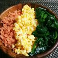 黄色いひつじ➳✩⡱'s cooksnap of when they made 鮭・卵・青菜の3色丼.