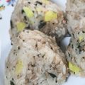 スノーディッシュ's cooksnap of when they made 鮭&たくあんのおにぎり♪.