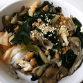 ユーロン's cooksnap of when they made 快腸生活！きのことワカメのキムチ納豆和え.