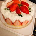 kimienpera's cooksnap of when they made 苺のヨーグルトケーキ✾フレジェ風.