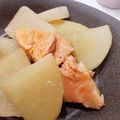 しじみごはん's cooksnap of when they made 大根と甘塩鮭が美味しく上品な煮物に！.