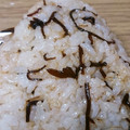 ﾋﾟﾛﾐ♡'s cooksnap of when they made ウマイ!!ごまとこんぶの混ぜおにぎり.