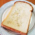 あたりめっこ's cooksnap of when they made 食パン×オリーブオイル×岩塩×ブラぺ.