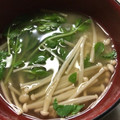 クックA6TVC0☆'s cooksnap of when they made 豆苗とえのきの味噌汁.
